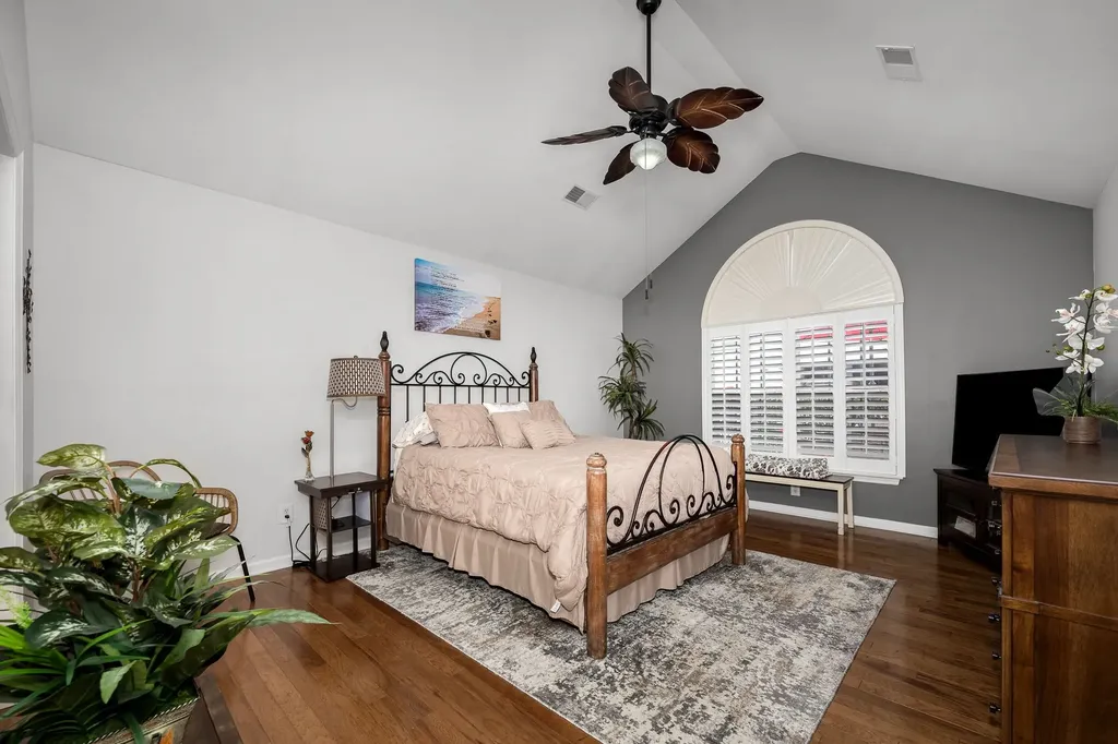 825 S Browns Lane Gallatin TN 37066