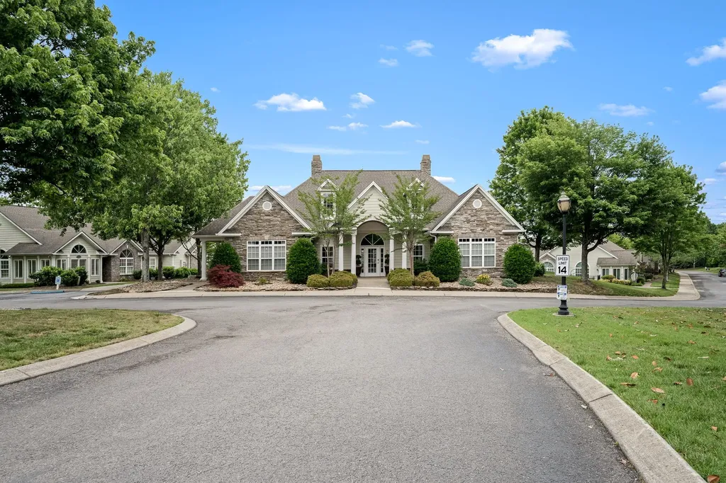 825 S Browns Lane Gallatin TN 37066