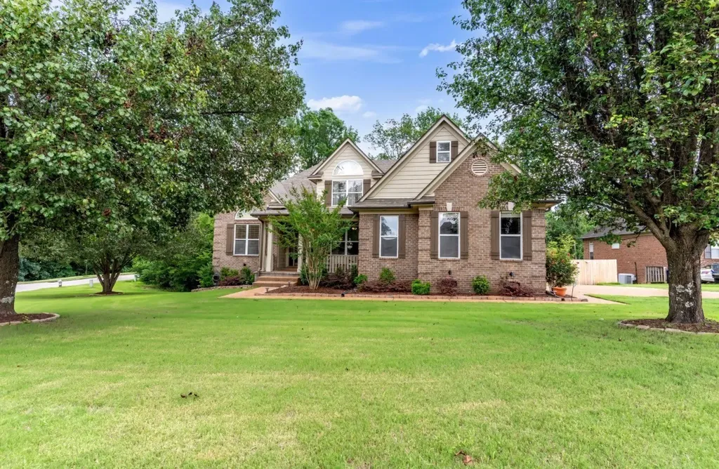 9441 Lake Bridge Drive Lakeland TN 38002