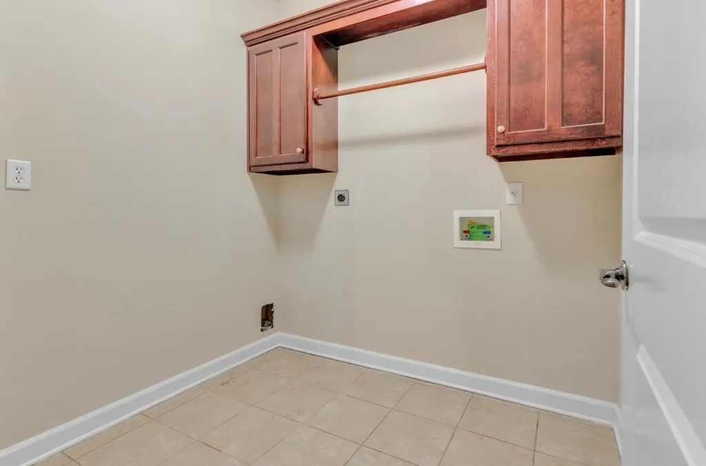 9441 Lake Bridge Drive Lakeland TN 38002