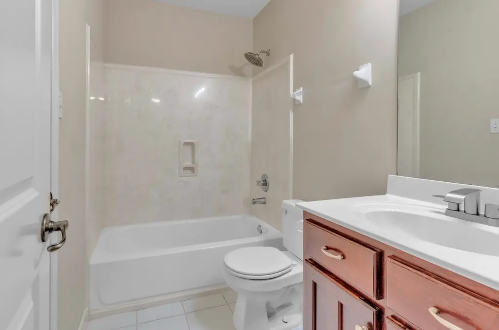 9441 Lake Bridge Drive Lakeland TN 38002