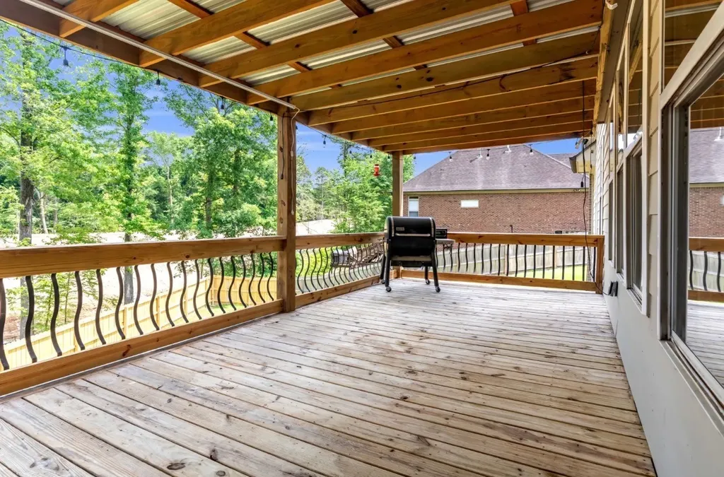 9441 Lake Bridge Drive Lakeland TN 38002