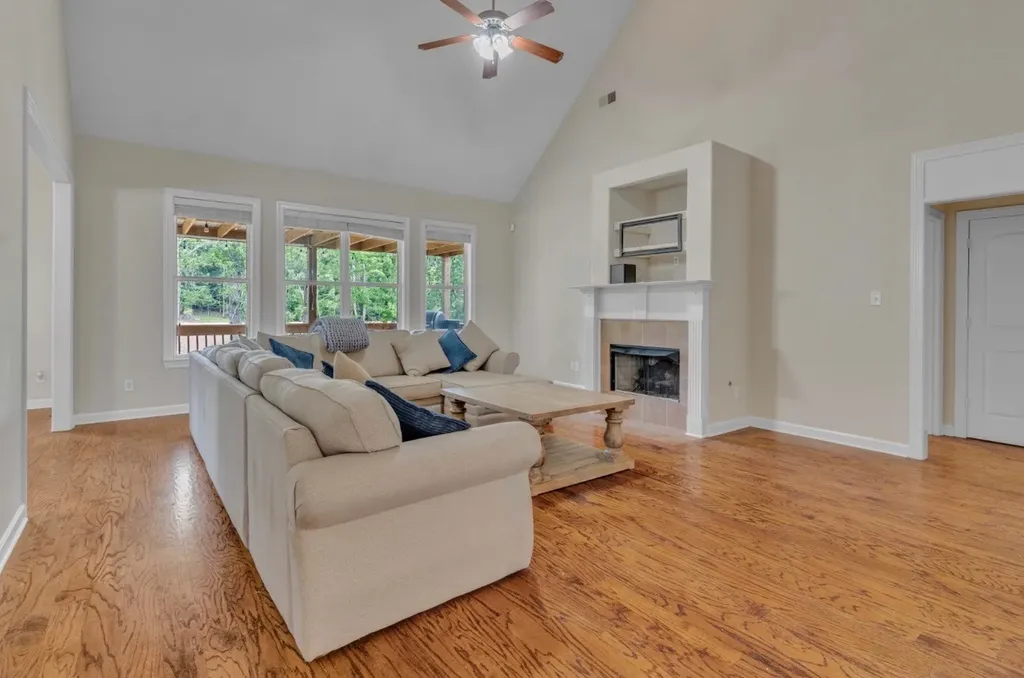 9441 Lake Bridge Drive Lakeland TN 38002