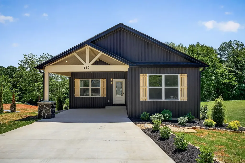212 Twin Oaks Road Mcminnville TN 37110