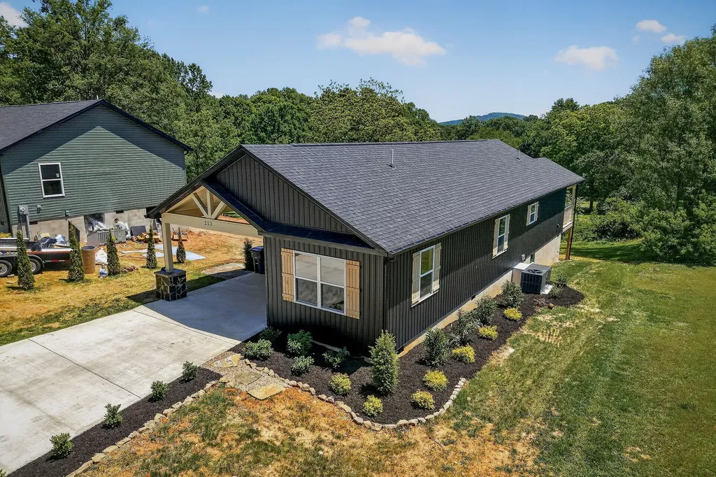 212 Twin Oaks Road Mcminnville TN 37110