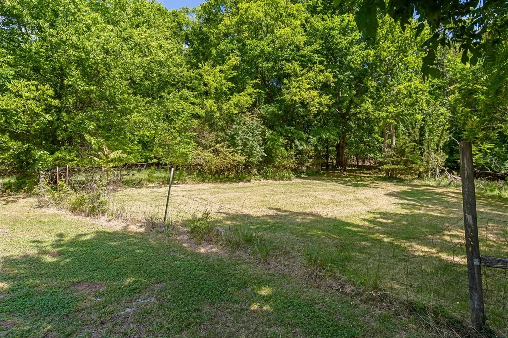 1979 Buck Daniels Road Culleoka TN 38451