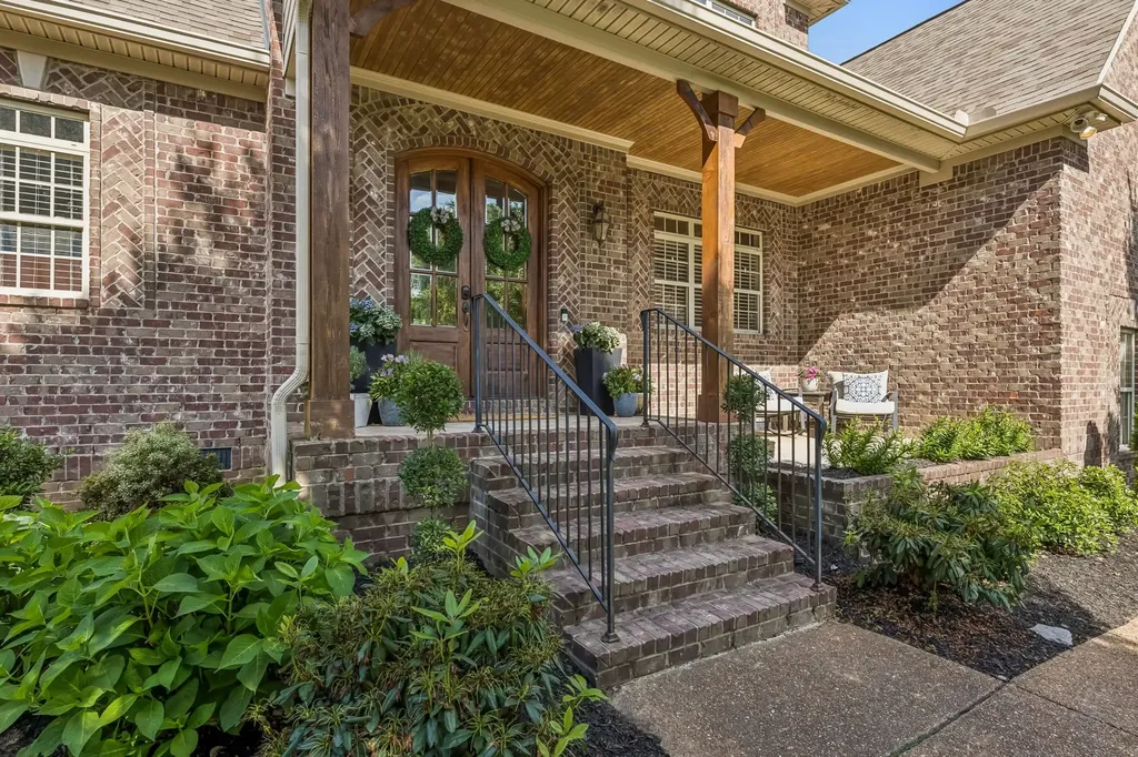 1039 Alice Springs Circle Spring Hill TN 37174