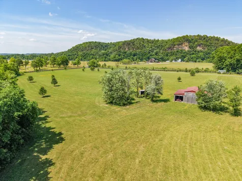1050 Sunrise Circle Ashland City TN 37015