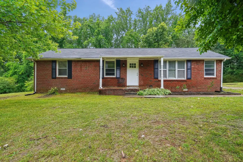 744 Scoutview Road Ashland City TN 37015