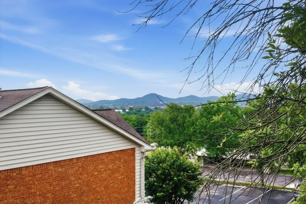 1604 Brentwood Pointe Franklin TN 37067