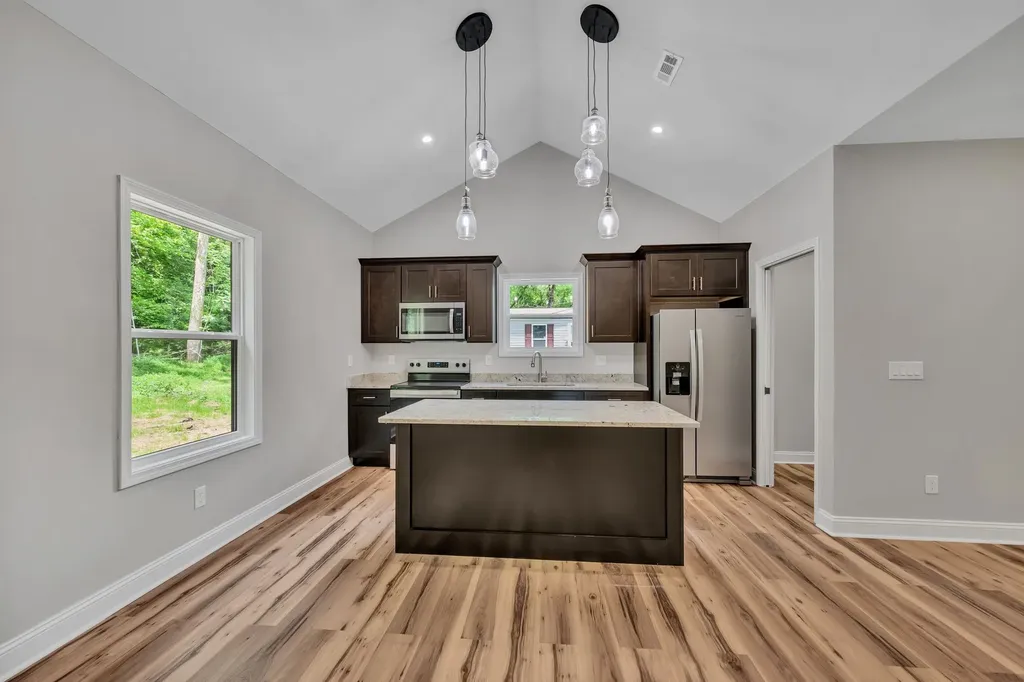 302 W Richland Avenue Waverly TN 37185