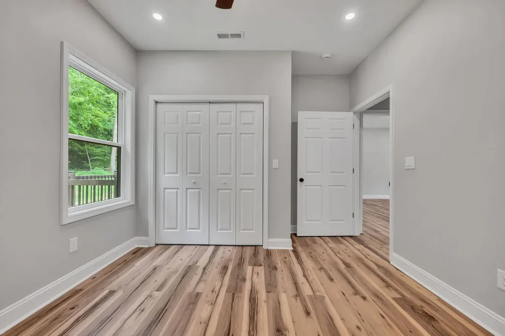 302 W Richland Avenue Waverly TN 37185