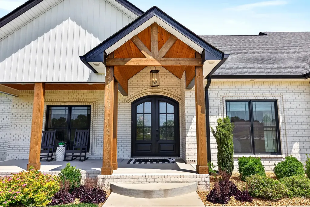 2235 Lock B Road, N Clarksville TN 37043