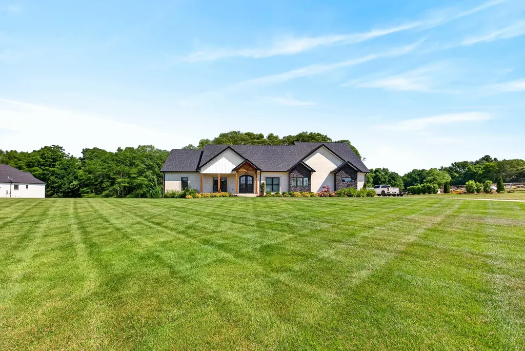 2235 Lock B Road, N Clarksville TN 37043