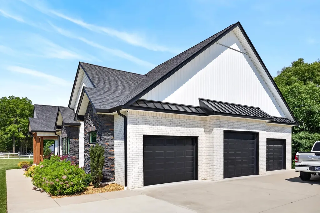 2235 Lock B Road, N Clarksville TN 37043