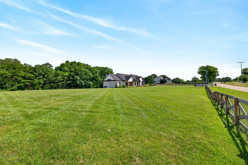 2235 Lock B Road, N Clarksville TN 37043