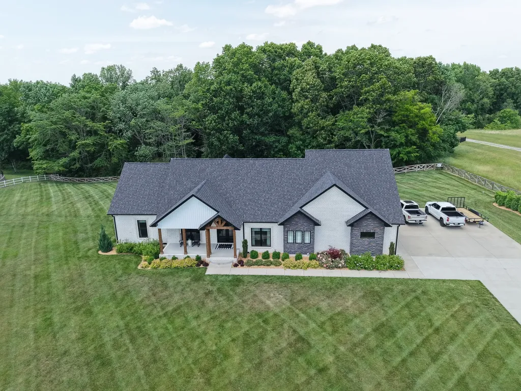 2235 Lock B Road, N Clarksville TN 37043