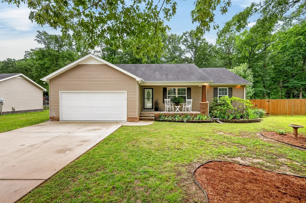 103 Myra Lane Tullahoma TN 37388
