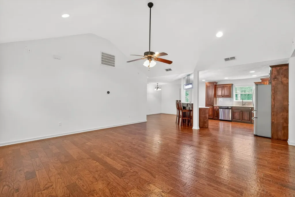 103 Myra Lane Tullahoma TN 37388