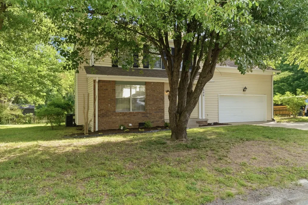200 Barrington Court Old Hickory TN 37138