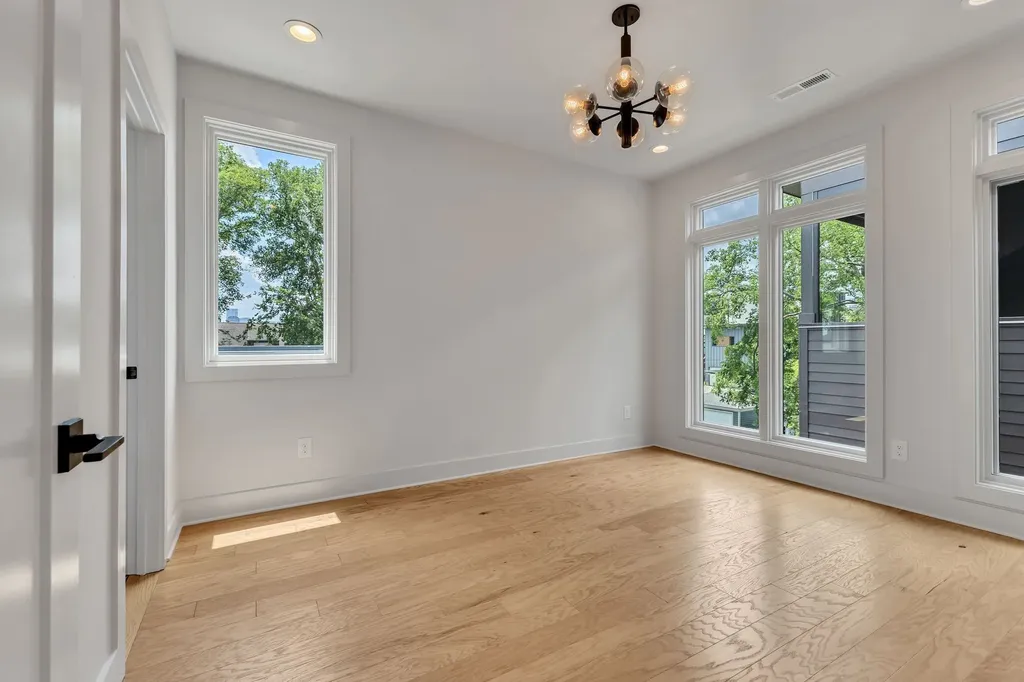 1721 6th Ave, N Nashville TN 37208