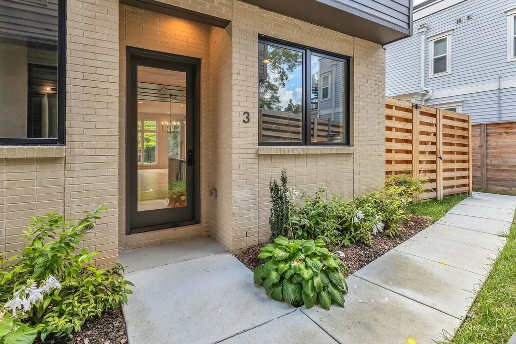 1721 6th Ave, N Nashville TN 37208