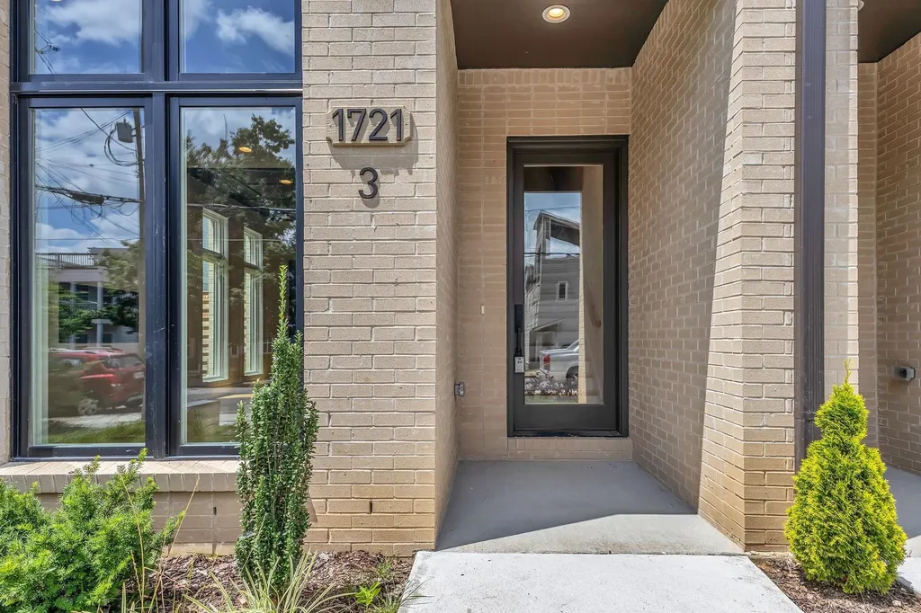 1721 6th Ave, N Nashville TN 37208