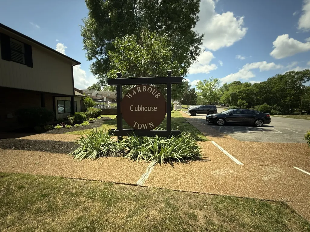 4001 Anderson Road Nashville TN 37217