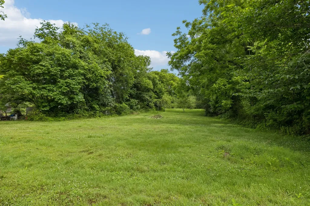 15 Sloan Branch Road Pleasant Shade TN 37145
