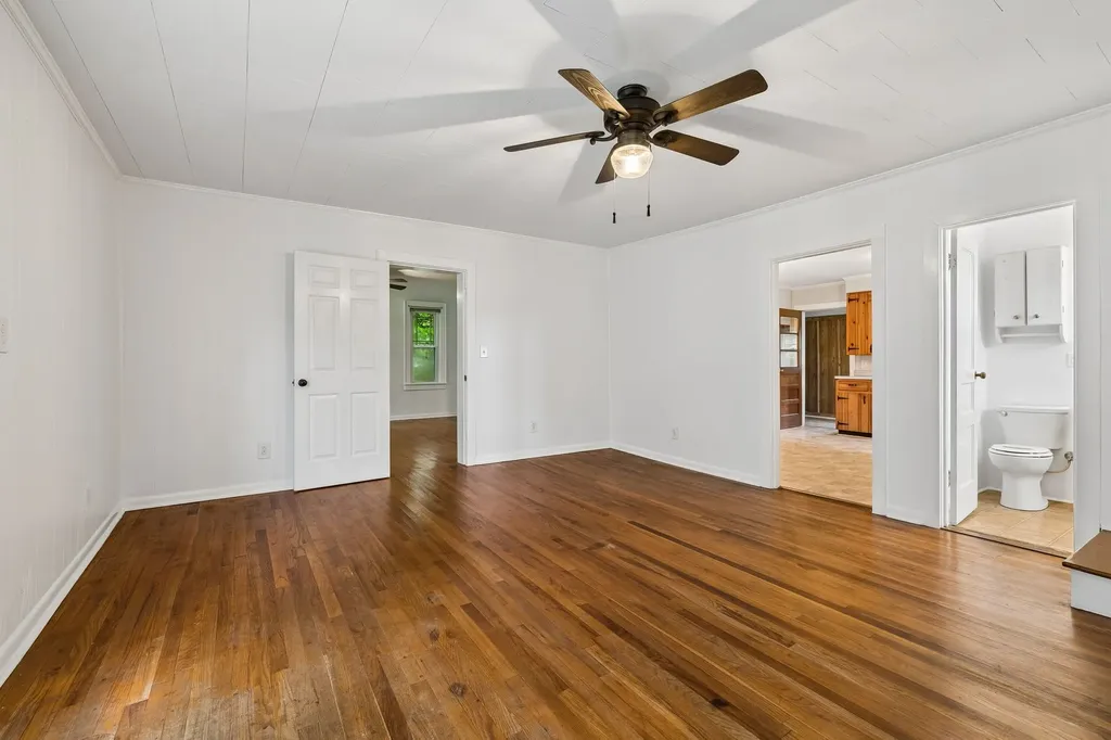 15 Sloan Branch Road Pleasant Shade TN 37145
