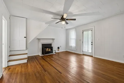 15 Sloan Branch Road Pleasant Shade TN 37145