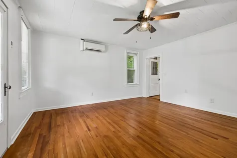 15 Sloan Branch Road Pleasant Shade TN 37145