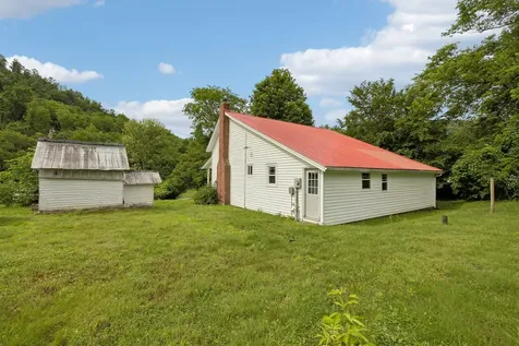 15 Sloan Branch Road Pleasant Shade TN 37145