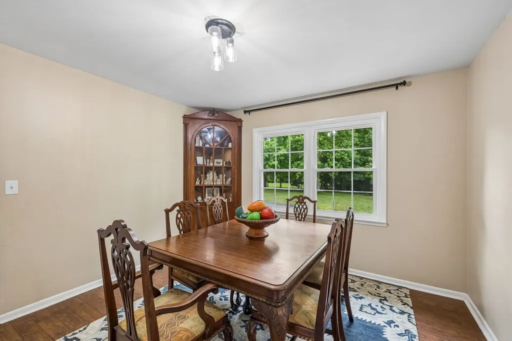 220 Lakewood Drive Tullahoma TN 37388