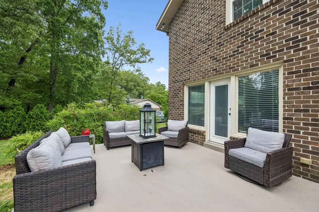 220 Lakewood Drive Tullahoma TN 37388