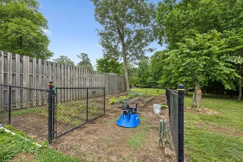 220 Lakewood Drive Tullahoma TN 37388