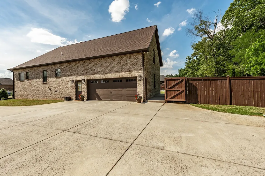 145 Bloomsbury Drive Portland TN 37148