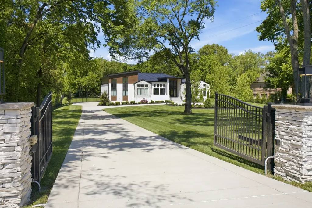 5655 Granny White Pike Brentwood TN 37027