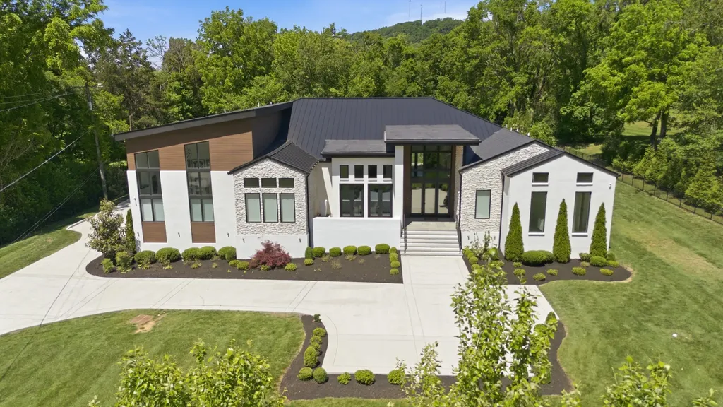 5655 Granny White Pike Brentwood TN 37027