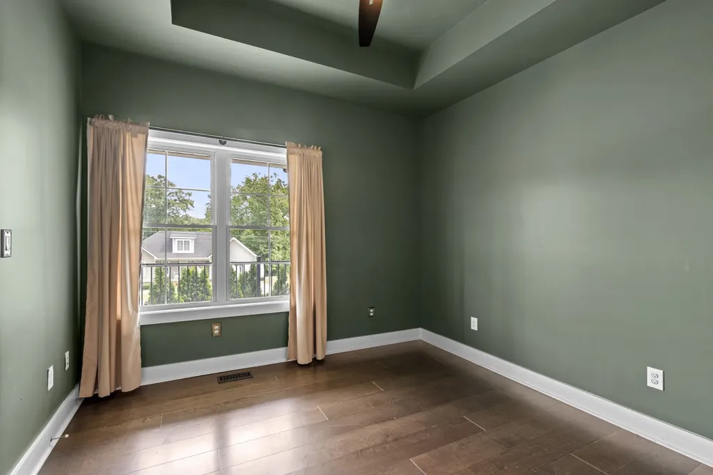 14 Hemlock Circle Burns TN 37029