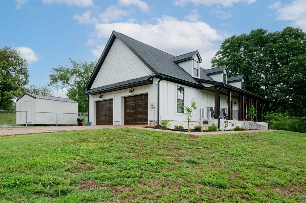 1303 Sycamore Valley Road Ashland City TN 37015