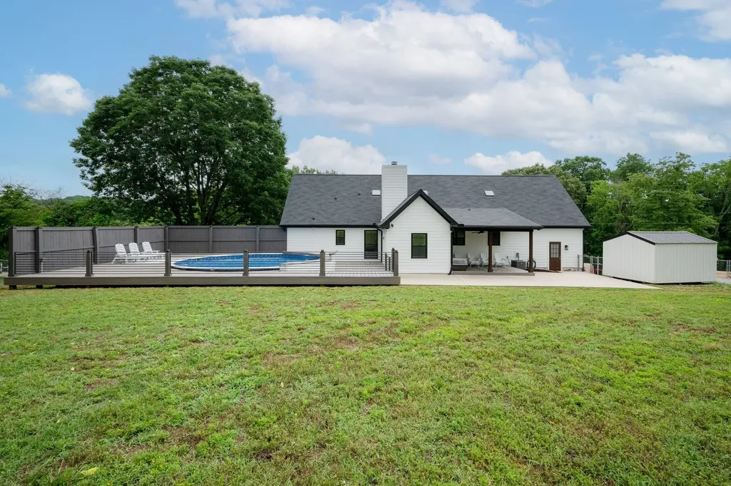 1303 Sycamore Valley Road Ashland City TN 37015