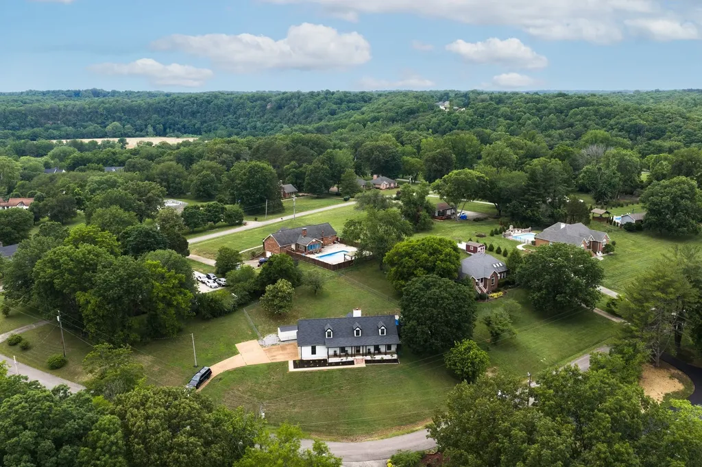 1303 Sycamore Valley Road Ashland City TN 37015