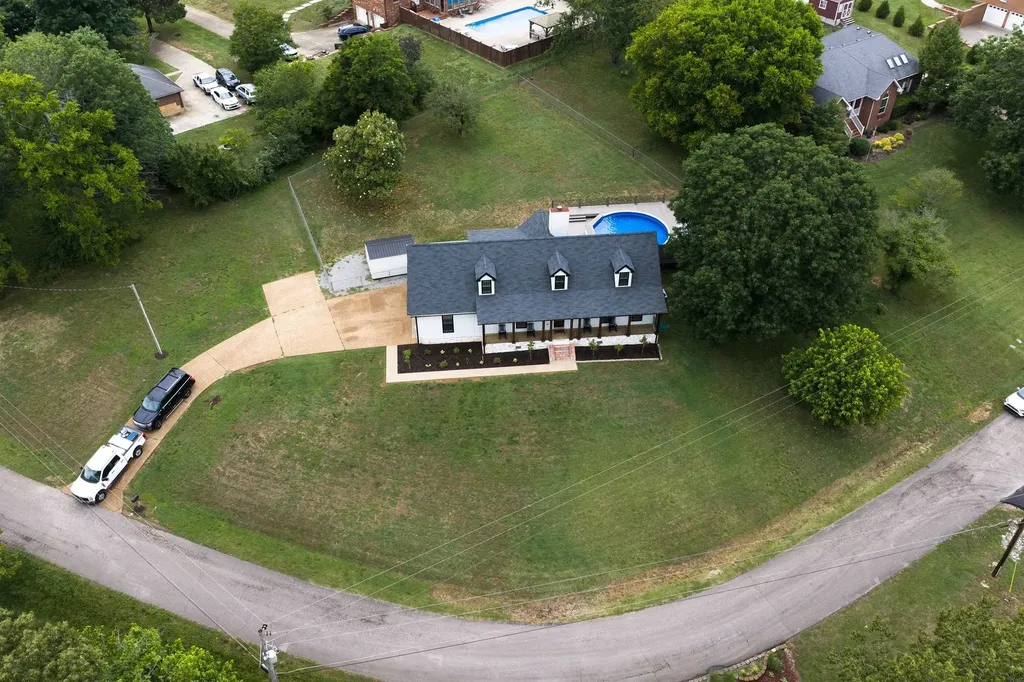 1303 Sycamore Valley Road Ashland City TN 37015