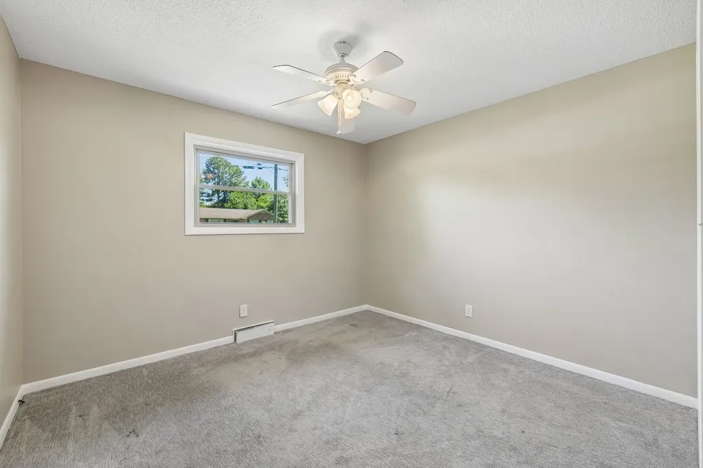 216 Bartonwood Drive Lebanon TN 37087