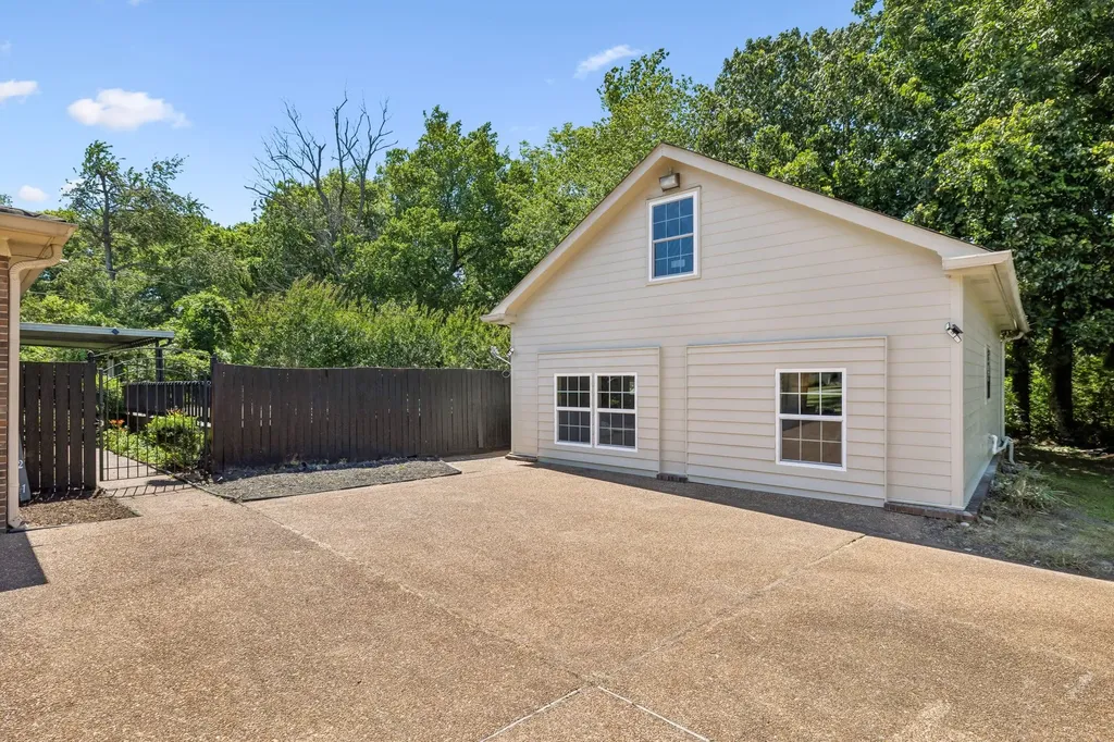 216 Bartonwood Drive Lebanon TN 37087
