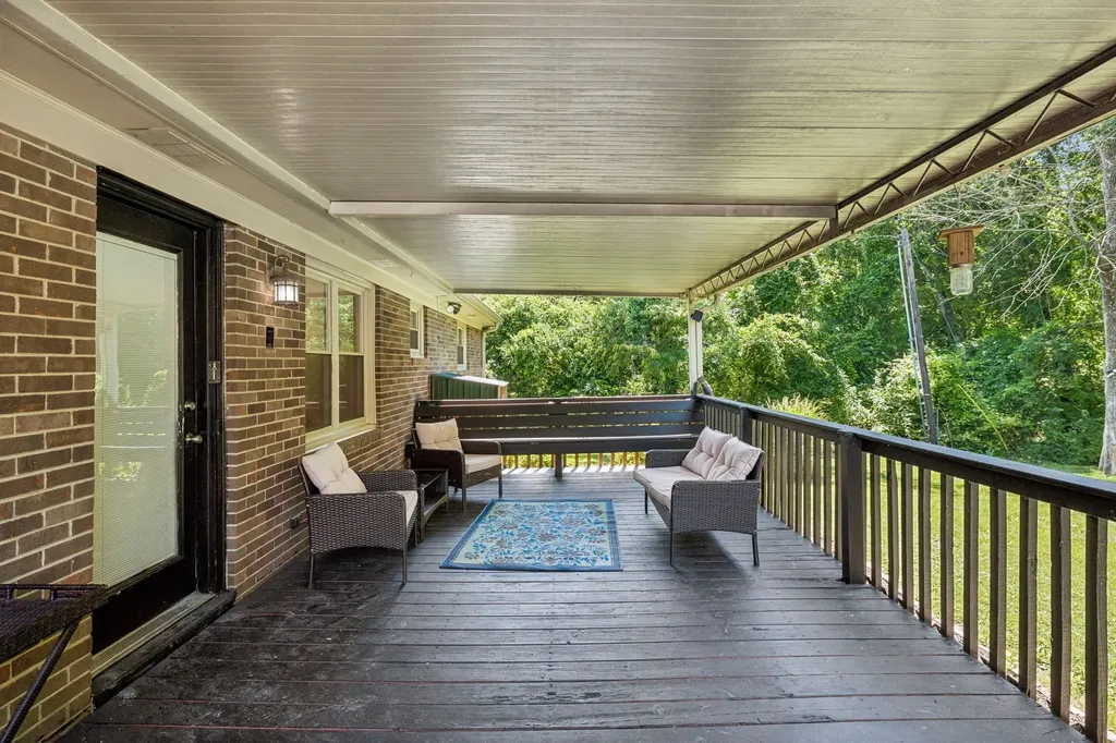 216 Bartonwood Drive Lebanon TN 37087