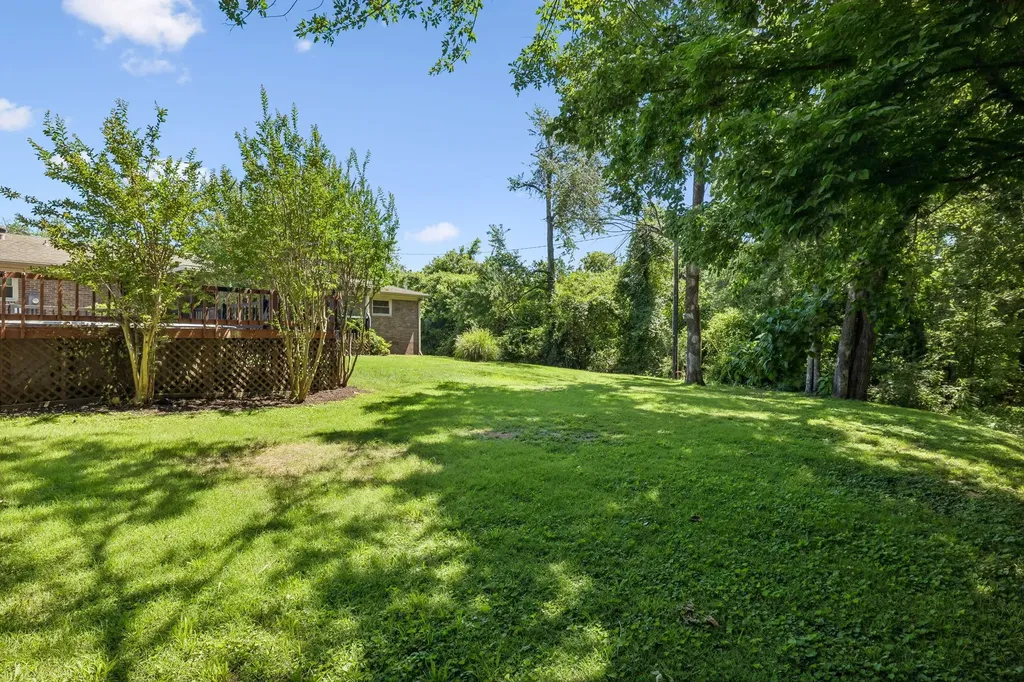 216 Bartonwood Drive Lebanon TN 37087