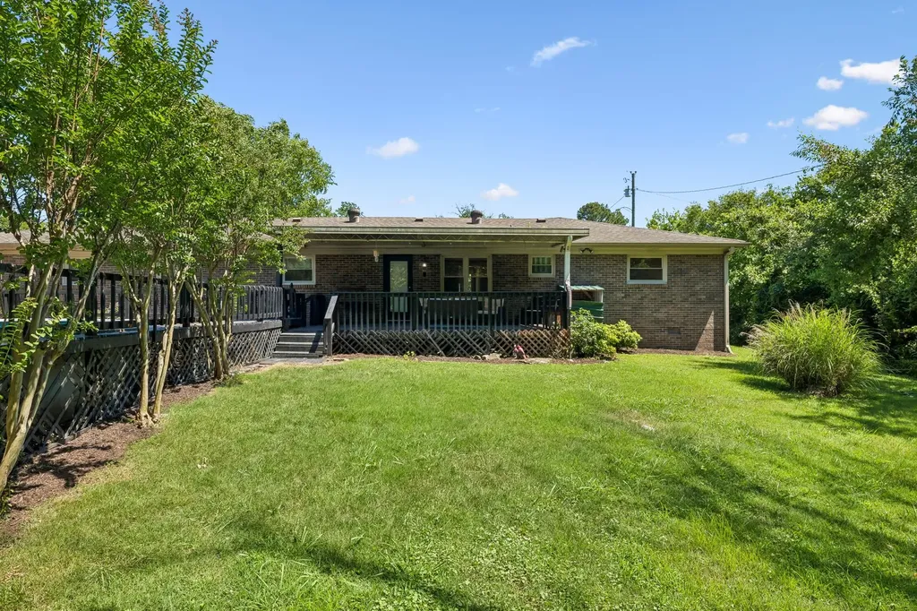 216 Bartonwood Drive Lebanon TN 37087