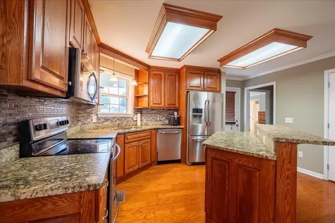 30 Taylor Circle Ethridge TN 38456